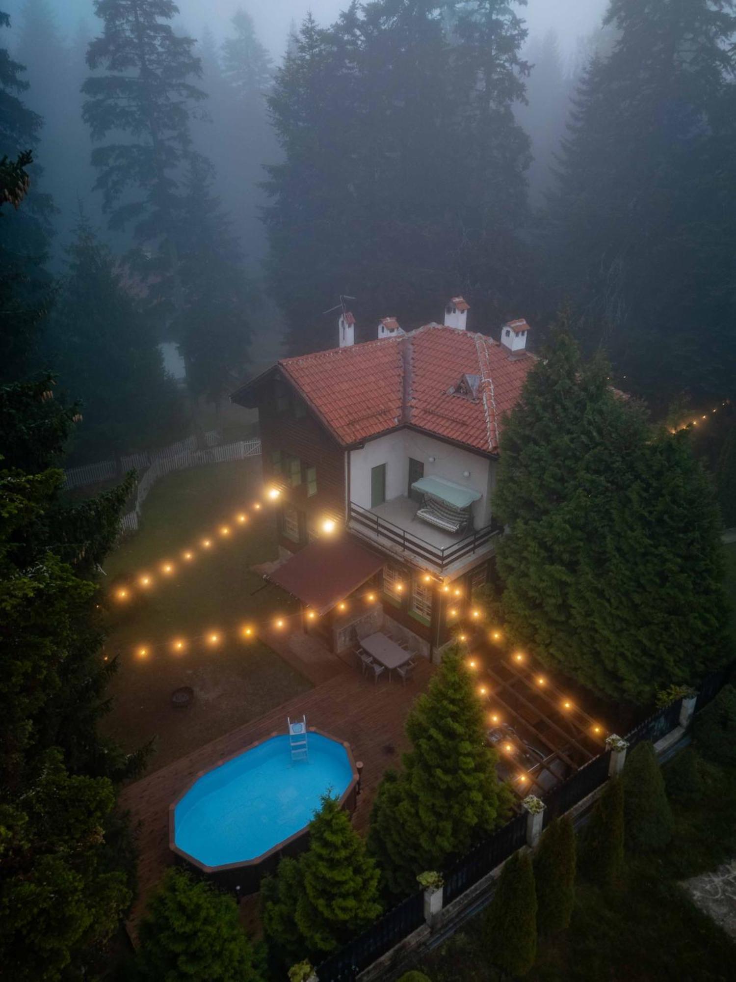 Villa Adis With Hot Pool & Jacuzzi By Bookvillabg Borowez Exterior foto